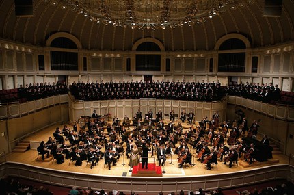 Чикагский симфонический оркестр и маэстро Риккардо Мути. Фото – Todd Rosenberg