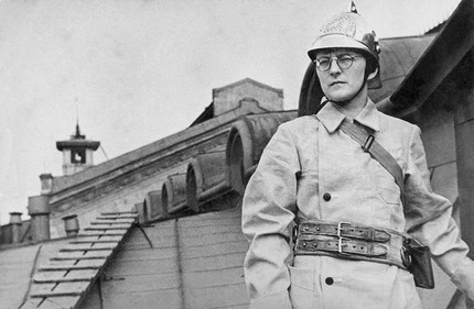Д. Шостакович на защите блокадного Ленинграда, 1941 г. Фото Р. Мазалева