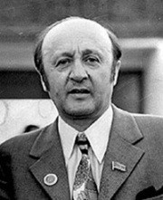 Фикрет Амиров