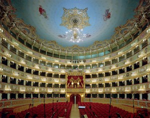 Ла Фениче (La Fenice) / David Leventi