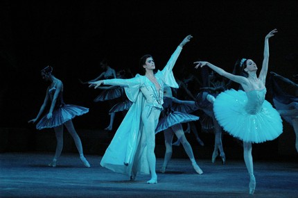 Артём Овчаренко в балете «Раймонда»