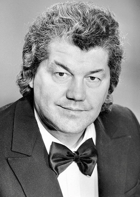 Евгений Тихонович Райков