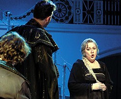 Роль Любаши в исполнении примы Ольги Бородиной стала главной в опере.
Фото: СЕРГЕЙ НИКОЛАЕВ/ВЕДОМОСТИ