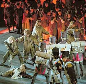 Сцена из оперы «Война и мир».
Фото Дамира Юсупова (Большой театр)