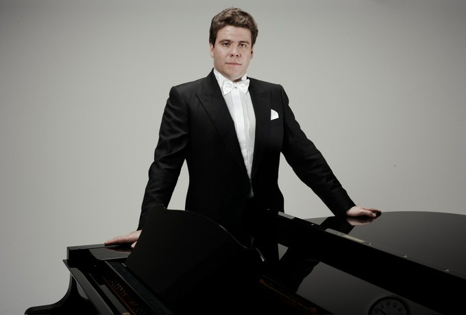 «Служенье муз не терпит суеты»