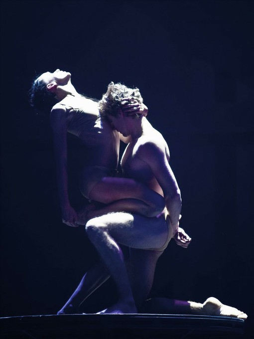 Роден на родине