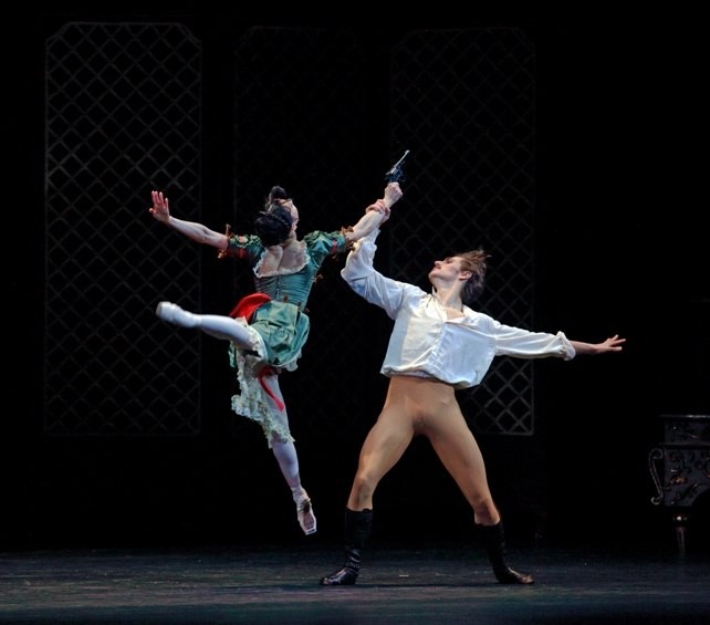 Жестокий романс длиною в три акта