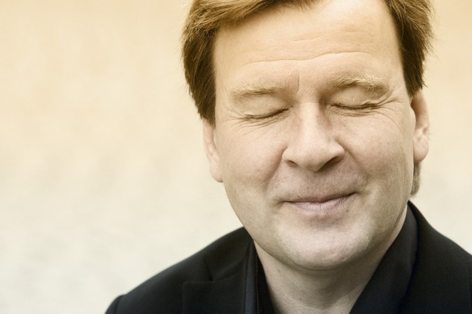 Децибелы начинают и выигрывают