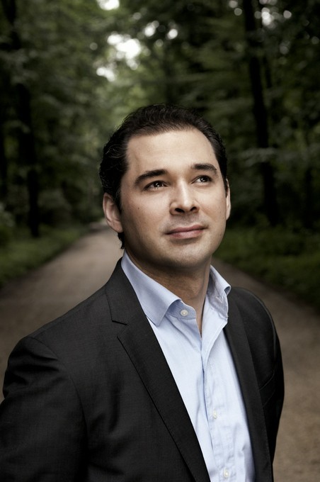 Интервью с дирижёром Туганом Сохиевым