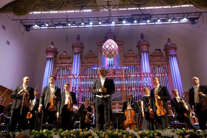 13-й Пасхальный: день первый