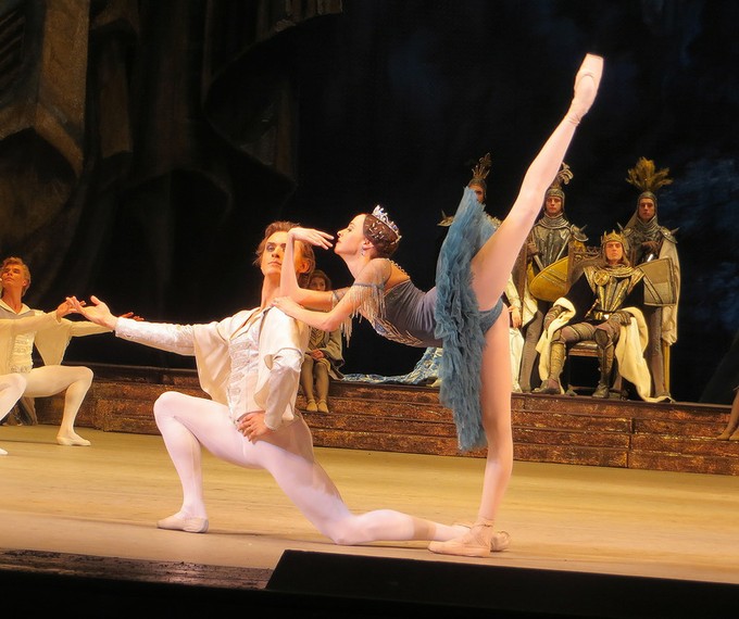 «Раймонда» с мужским акцентом