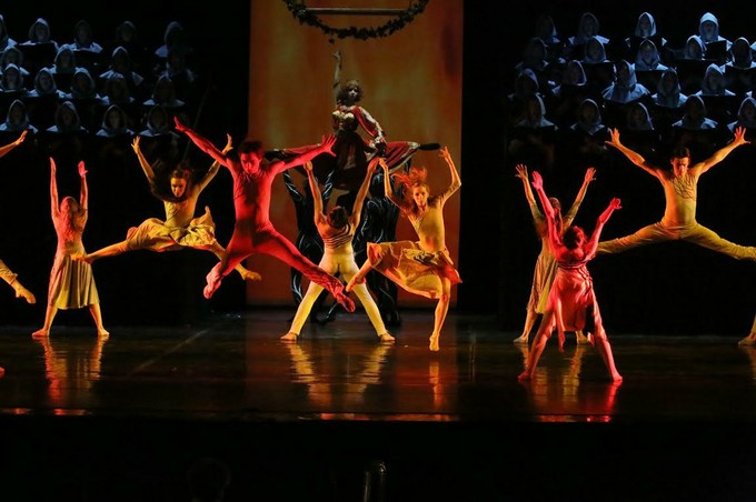 Мистерия на избранные темы