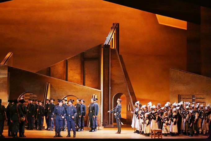 «Кармен» в Большом — пацифизм против здравого смысла