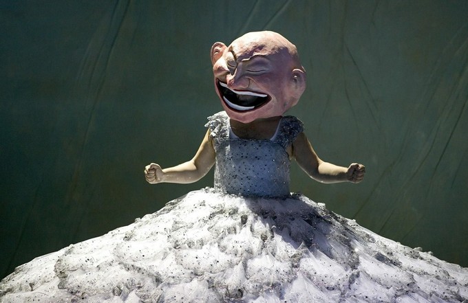 Платье Риголетто и смертельный фокус в Комише-опер