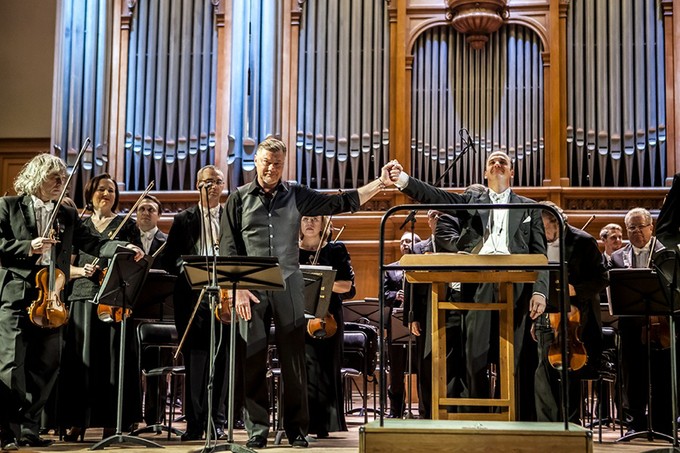 Рене Папе априори…