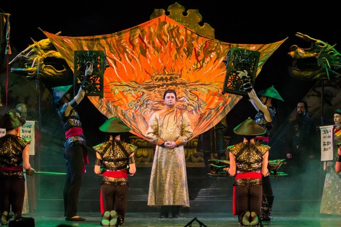 Грустная улыбка Легара или  невесёлая вдова