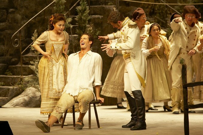 «Любовный напиток» в Гамбургской опере