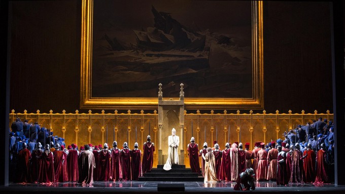 В «Черешневом лесу» музыки Верди