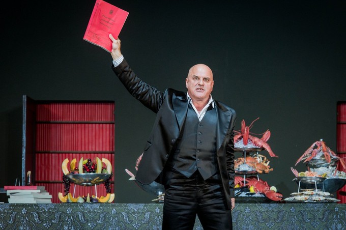 Коварный, обаятельный и лысый