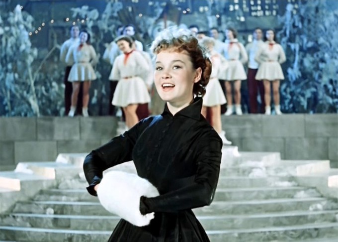 Общественное и личное: новогоднее кино советского времени