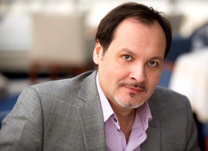 Аскар Абдразаков выступит в Петербурге