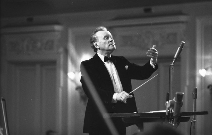 Тихий вечер с музыкой Светланова