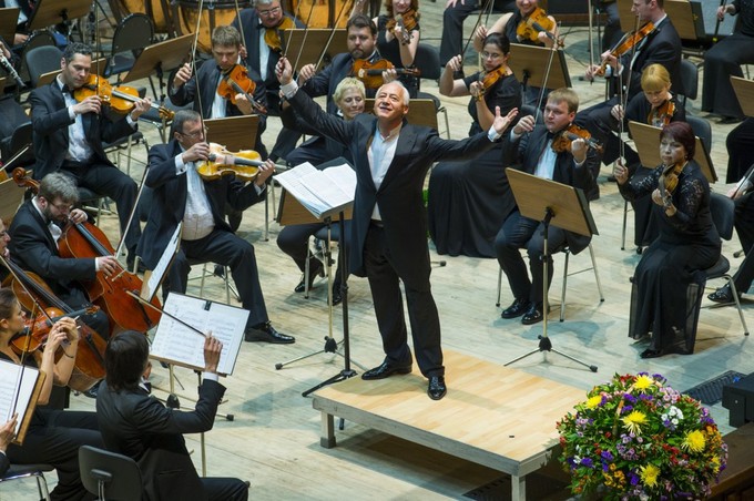 Спиваков приглашает и выигрывает