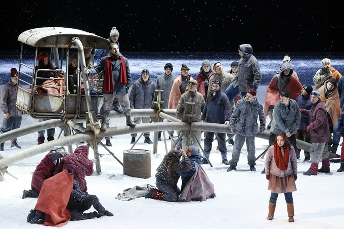 Снег да снег кругом...