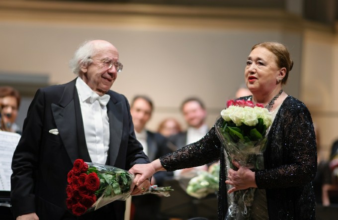 Фантазии и бурлески от семейного дуэта