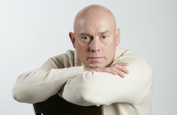 Виктор Сухоруков: «Я, как ребенок, лезу в розетку»