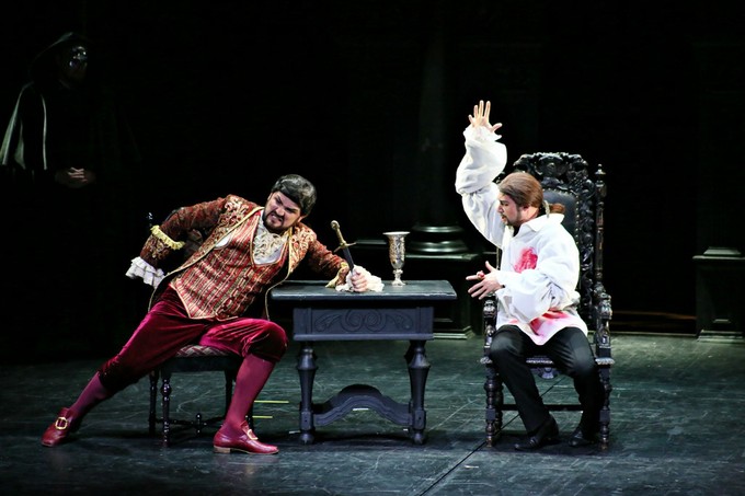 Терпкие розы — Дон Жуану, мягкие шипы — Лукреции