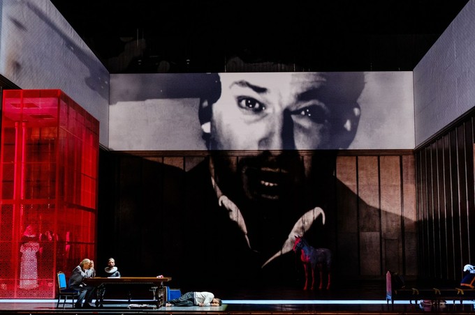 От Филиппа до Ассура: под знаком русского баса