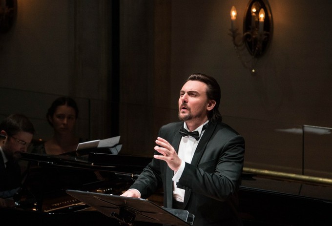 Приношение Мусоргскому и Серебряному веку от Игоря Головатенко