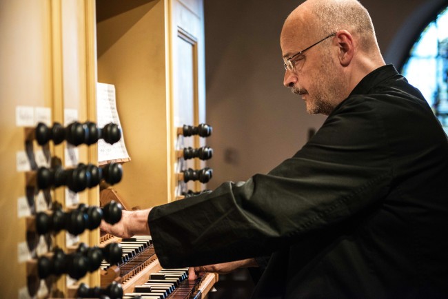 Ханс-Ола Эрикссон исполнил музыку Баха и Мессиана