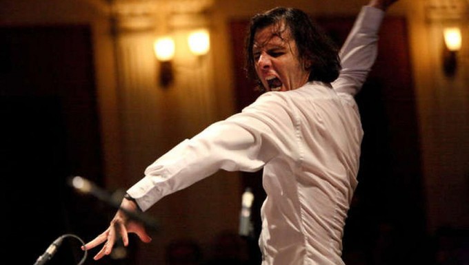 Теодор Курентзис в роли Духа музыки