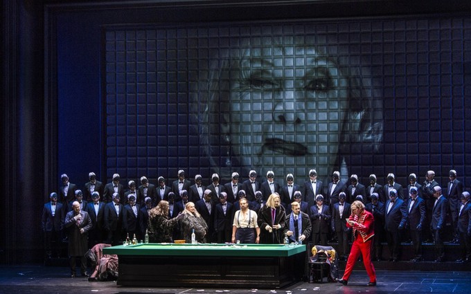 О том, как два мастера заняли одно место