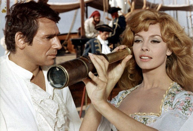 С Кинг-Конгом и Анжеликой