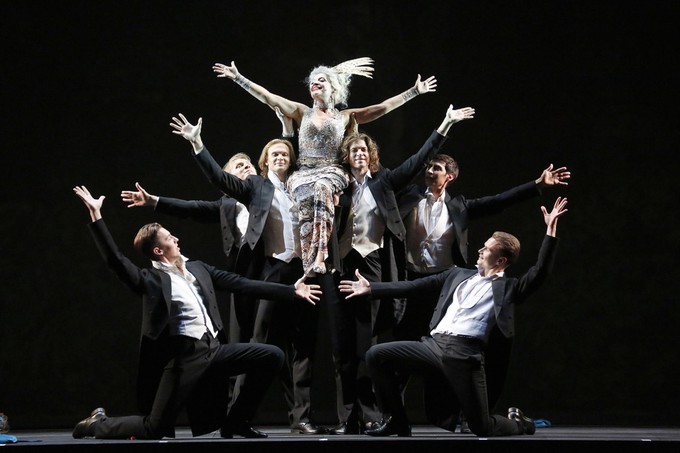 Кандид, Граф Ричард, Иван Денисович…