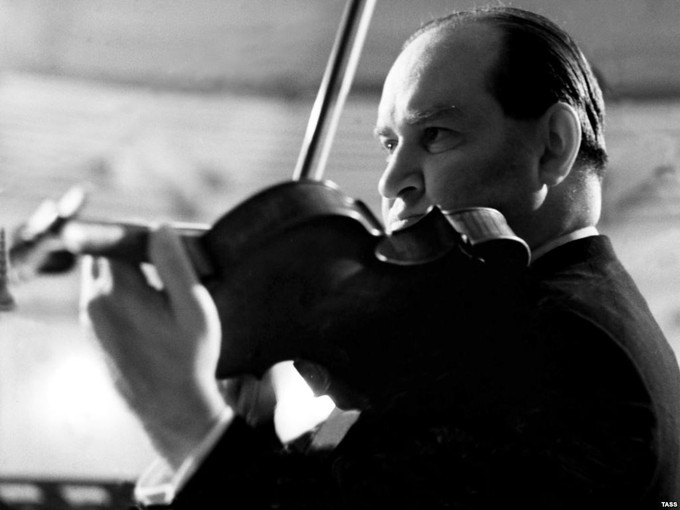 Концертный тур как подарок