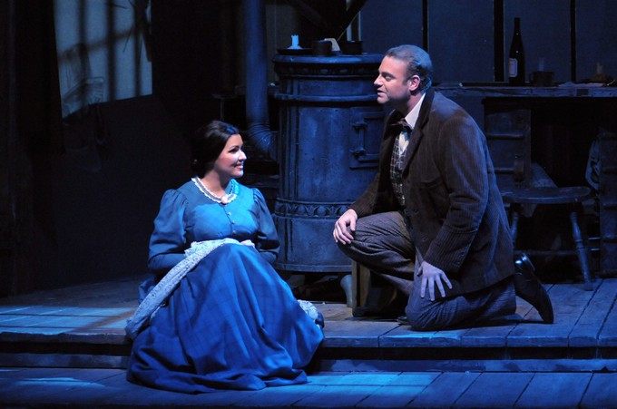 Под ангельским крылом