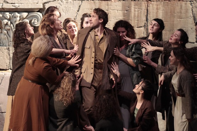 Народ не безмолвствует