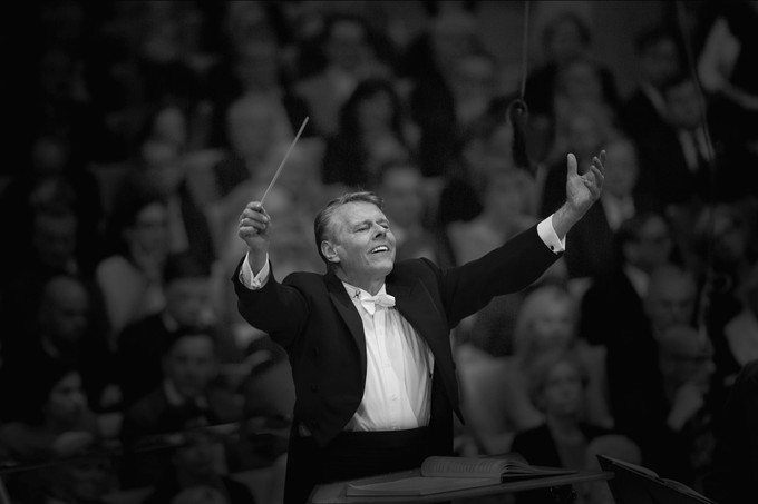 Прощание с Марисом Янсонсом пройдет в Большом зале Санкт-Петербургской филармонии