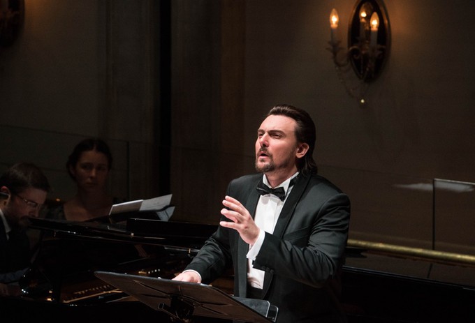 Игорь Головатенко спел Рахманинова на Крещенском фестивале