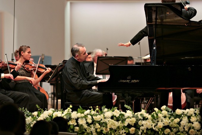 Приспуская маску фестиваля РНО