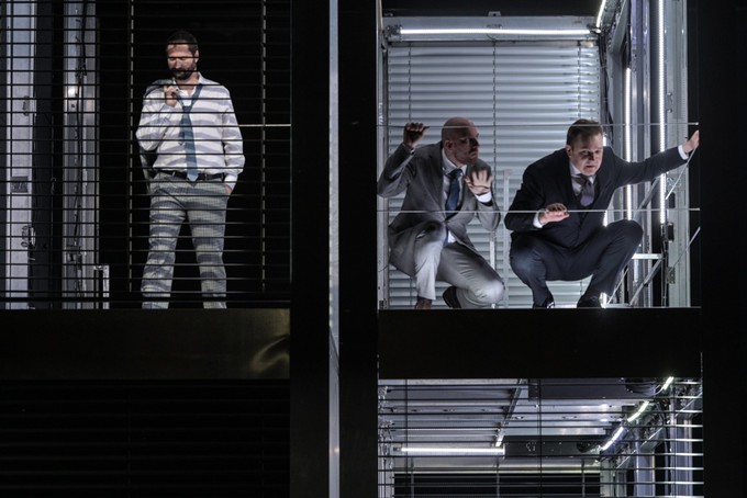 Серые будни европейских бюрократов