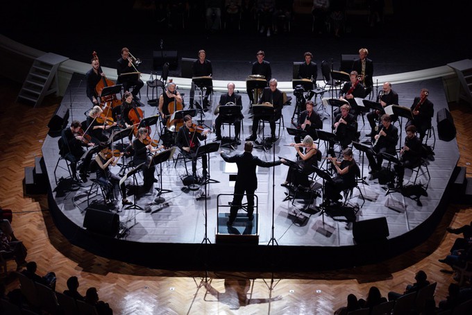 Вслушиваясь в пространство