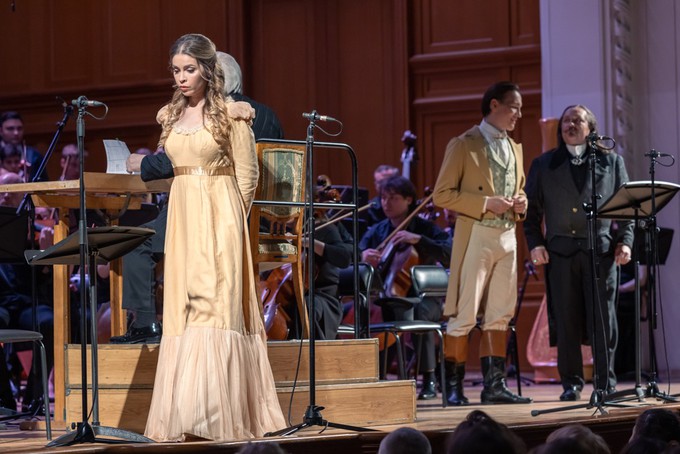 Тургеневская Ася вновь запела…