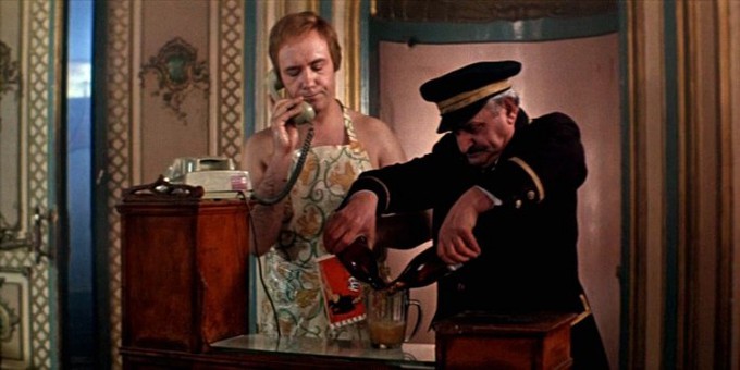 «Ты мне — я тебе»: приметы развала на примере комедии