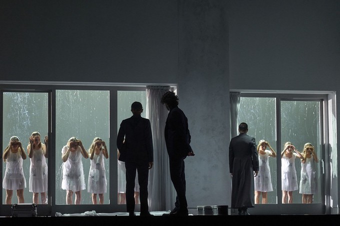 Устаревшая современность