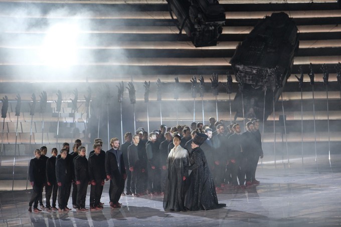 Кибер-челюсти Аиды, или Как дурной вокал угробил хорошую режиссуру